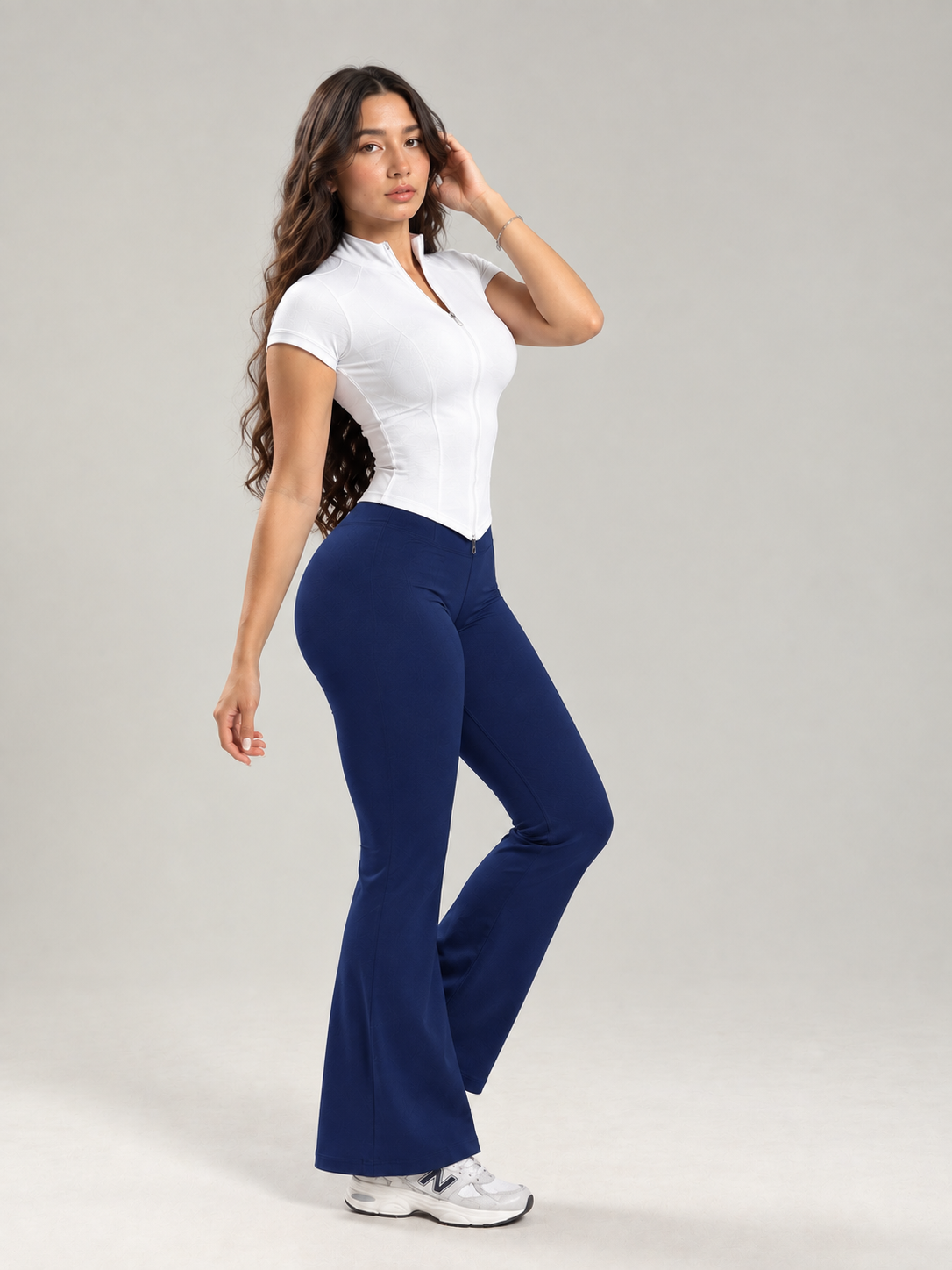 Ensemble Sculpt & Flare – T-shirt Zippé & Legging Pattes d’Éléphant